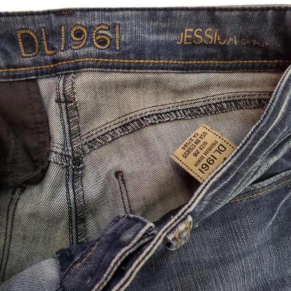 DL1961 - Jessica Crest Blue Wash Skinny Jeans - Picture 12 of 13